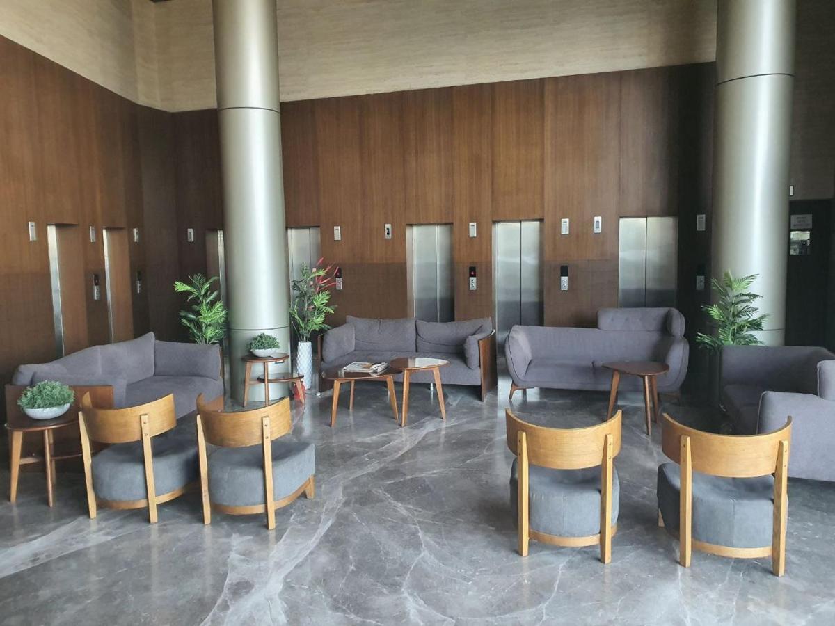 Weekend Address Managed By P.C Homes Сурат Экстерьер фото